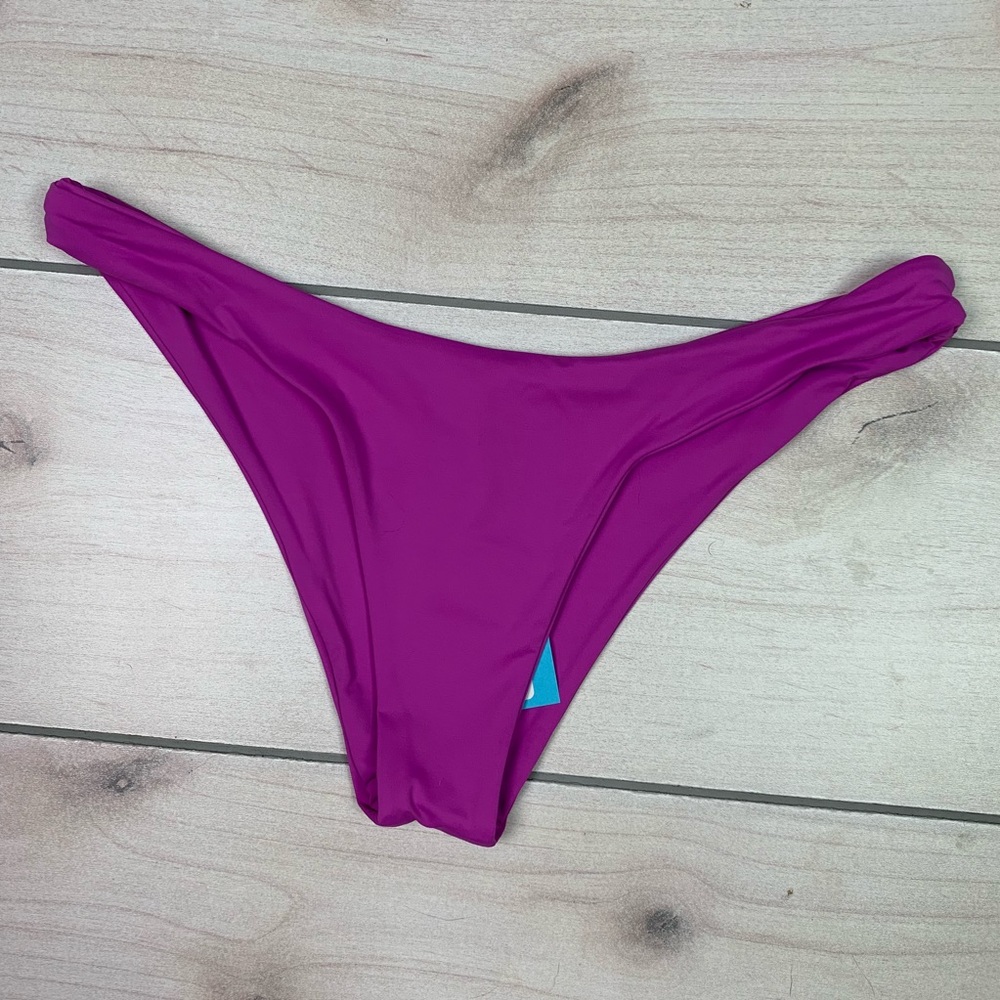 NWT Fuchsia pink purple cheeky Bikini bottoms